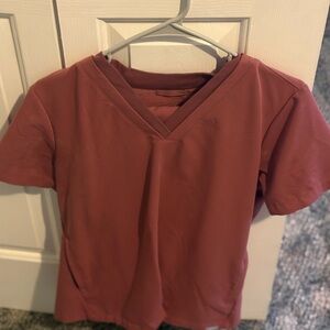 Figs Women's V-Neck Short Sleeve Tee - Rust